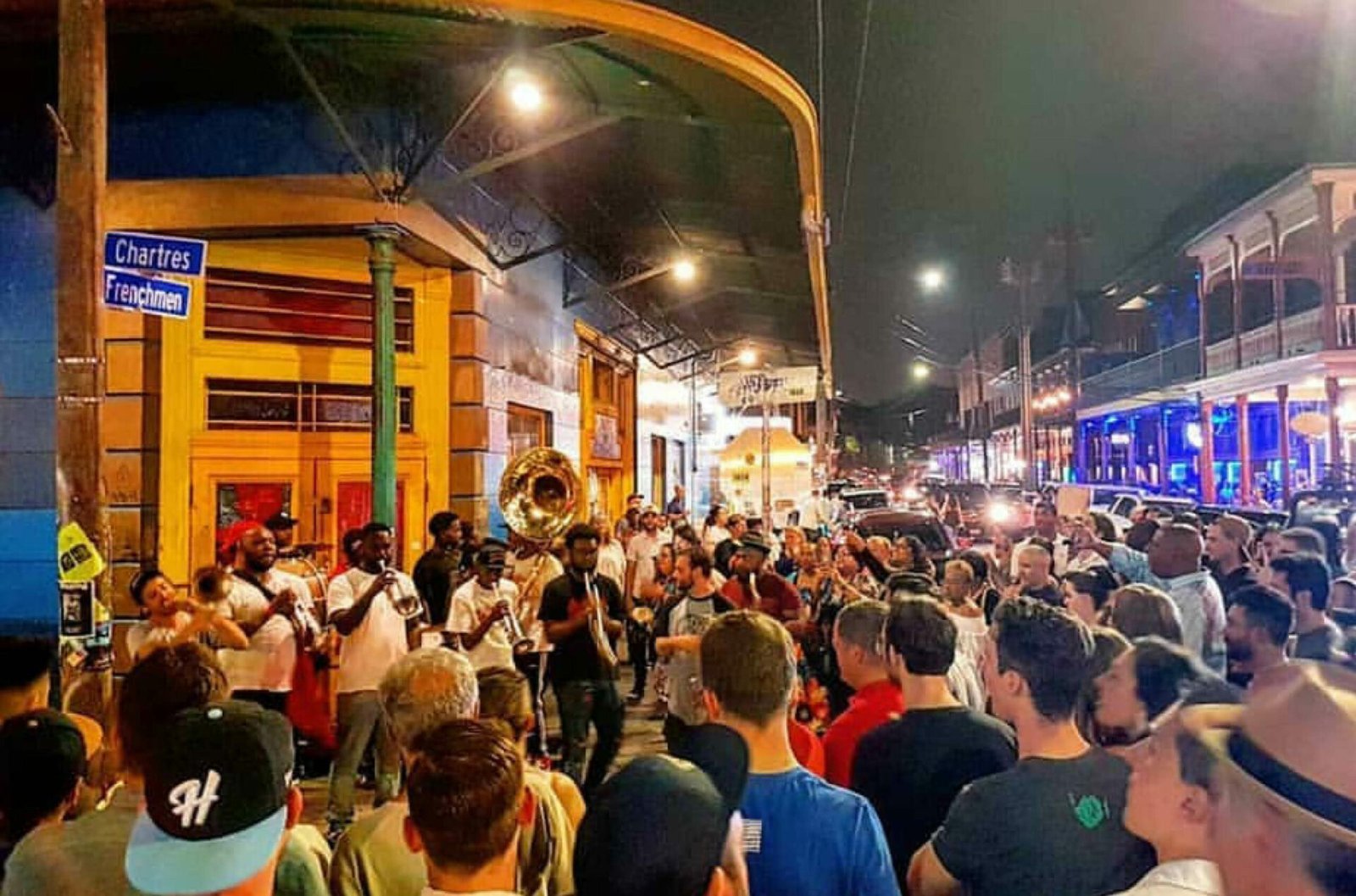 Favela Chic Crowd and Event photo 1